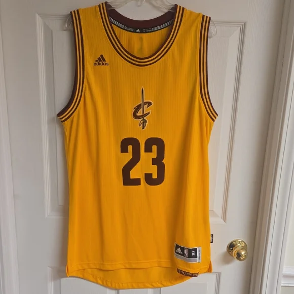Adidas Cleveland Caveliers Lebron James #23 "Christmas Day" Jersey - Picture 1 of 7